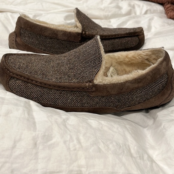 Ugg Mens slip on loafers brown and tan herringbone size 10 - Picture 2 of 11